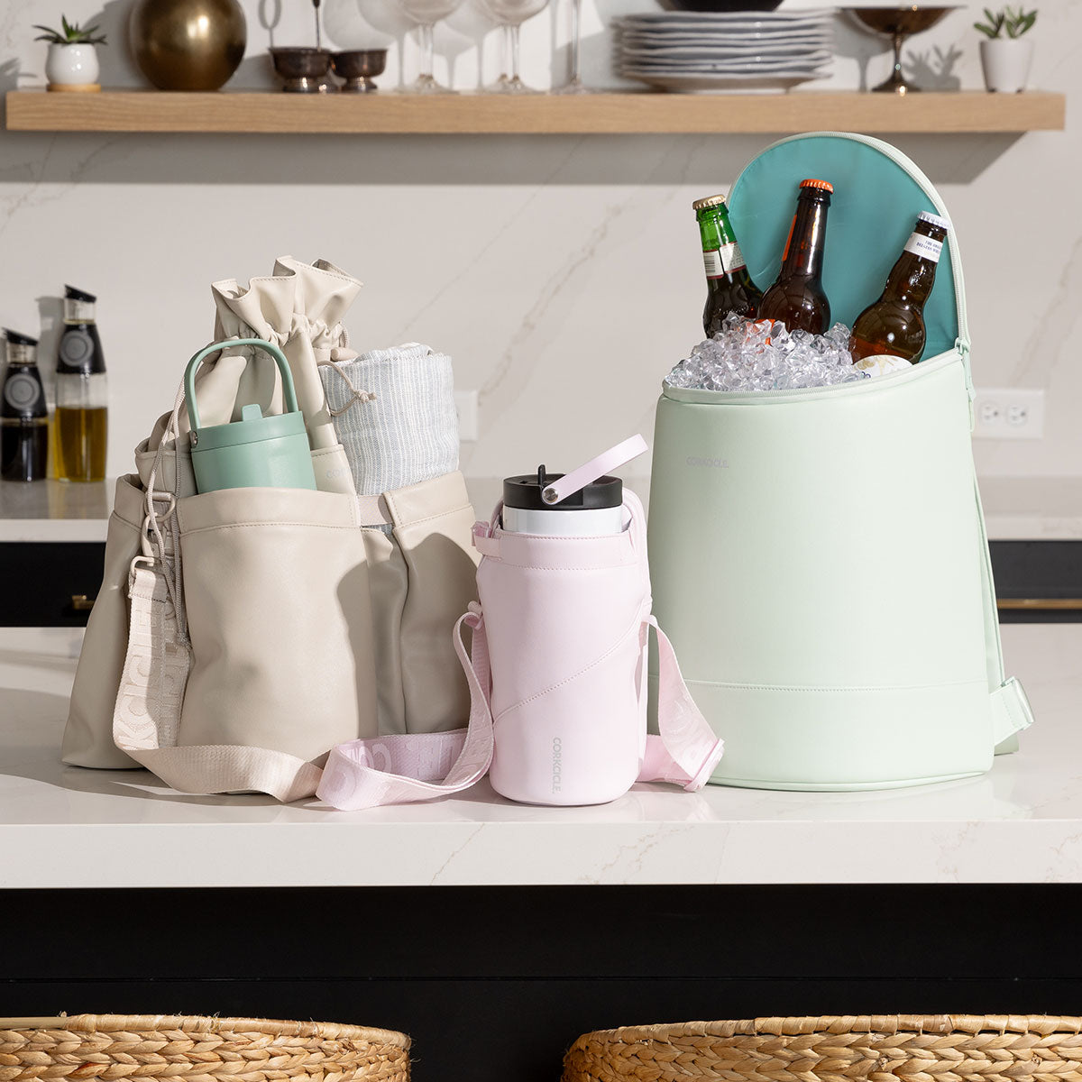 beverage-bucket-bag-w1 6c4793ad3b8e--group-lifestyle1.jpg